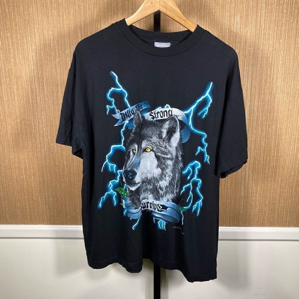 Thunder Sportswear Men American Thunder Wolf Only The Strong Survive T-Shirt XL